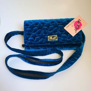 Betsey Johnson NWT Velvet Star Crossbody/ Clutch/ Wallet 🌟